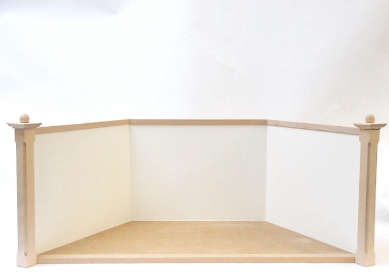 Puppenzimmer, groß, geweisst